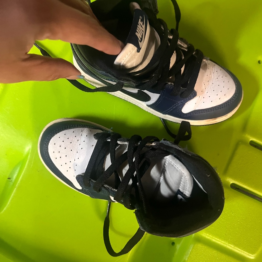 Nike High-Top Sneakers in Navy and White